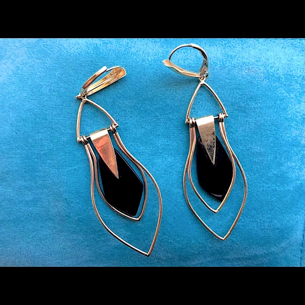 Women’s costume jewelry earrings  💝